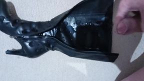 Knee high leather boots fuck and sprinkled with cum