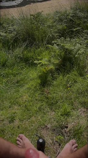 Risky Public Wank and Cum at the Beach