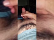 Me despierto y esta parado y me la jalo una paja mañanera- masturbacion masculina//I wake up and he'