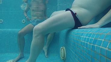 Amateur pale skin redhead guy with hot smooth bum caught playing underwater in a public jacuzzi with a twink and then exposing his hairless ass alone - FULL VERSION