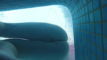 Amateur pale skin redhead guy with hot smooth bum caught playing underwater in a public jacuzzi with a twink and then exposing his hairless ass alone - FULL VERSION