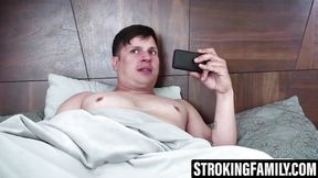 Sophia Wildes seduces stepdad as he explores her wet pussy&#x270C;