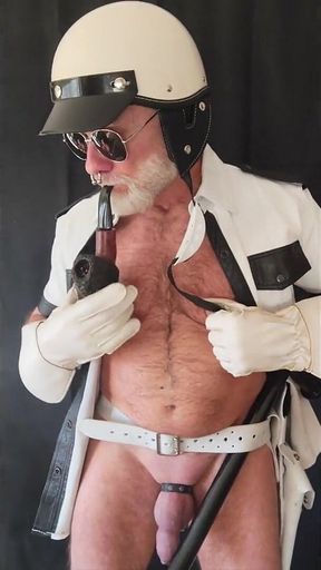 The Titpig Cop