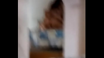 Esposa montando rica verga que tanto le gusta frente al espejo...rico que se vie