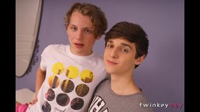 TwinkeyBoy - Tom Romped By Rigid Uncircumcised Weenie