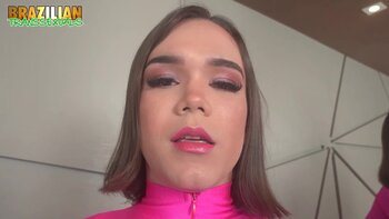 Thayla's Sultry Solo: A Brazilian Tgirl's Daring Delight