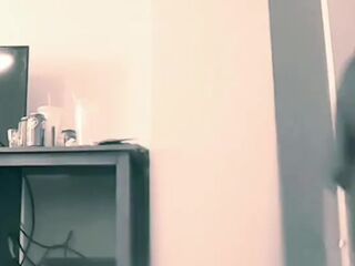 That babe forgot how beefy I'm (SURPRISE)