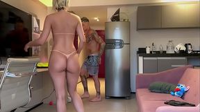 Fitness couple arrives home horny and has a good time