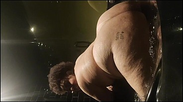 Nada melhor que uma hidro e uma boa foda com a bbw trans mamífera
