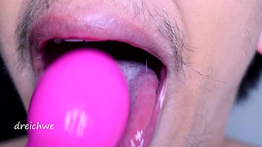 Vibrations on the tongue with HUSH
