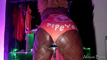 Popeye's Cashier turn Pornstar - Ebony slut Riding Fuck machine