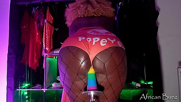 Popeye's Cashier turn Pornstar - Ebony slut Riding Fuck machine