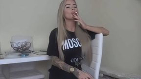 Casual afternoon smoke and tease