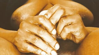 POV ASMR müstehcen konuşma, olgun bir kadınla anal ilişki ve bolca kremalı boşalma.