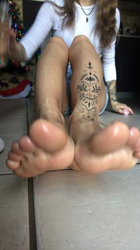 Oiling soles oiling toes