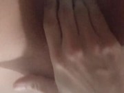 Me toco mucho cuando estoy sólita, caliente y mojada