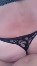 Pelirroja se entrega al sexo oral y sentones provocativos