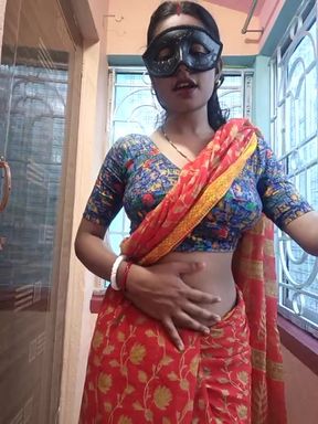 My sexy wife showing saree after naked show with boobs &amp; pussy