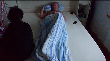Dicker MILF Besuch am Totensonntag 1 ** Ausziehen - Streicheln **