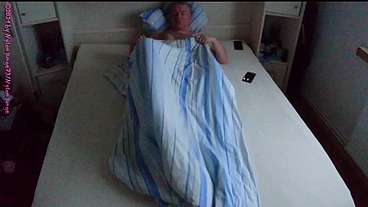 Dicker MILF Besuch am Totensonntag 1 ** Ausziehen - Streicheln **