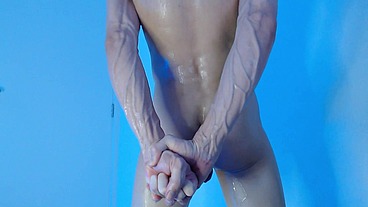 NAKED HOT GUY SHOWING ALL HIS BODY VEINS