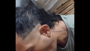 Novinho cheio de tesao na pica me deu leite na boca