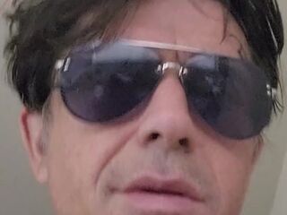 Let Us Bend our Heads and Worship Ravishing Shlong Bulges!