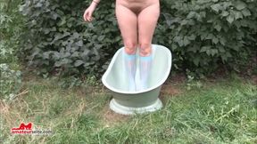 Spontaneous amateur compilation with hot moments