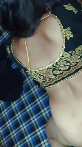 Suhagraat me kamasutra jisai chudai ka maza leya deasi mall anti ne6   Clip 1