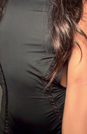 Amateur Asian girl with a big ass shows off her curves