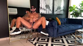 Pumping My Nipples Before Hit the Bars at the Gym Joan Ortiz / Ortizjona