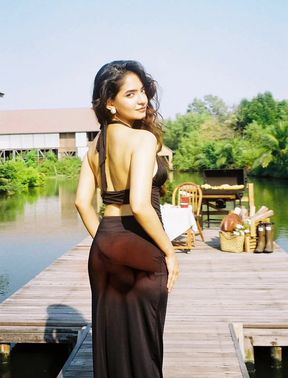 Celebrity Indian babe gets fucked in a hot desi scene