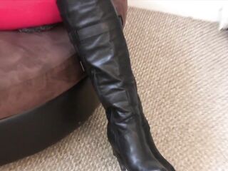 That babe used the screw without him!!!