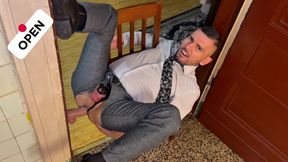 Gentlemen Exposed His Mancunt and Squirts Like Girl