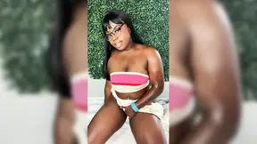 Chel teaches guy how to master her special snatch
