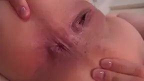 Reina Shiraishi's Fascinating Face Leads into Her Anal Showcasing Pictorial