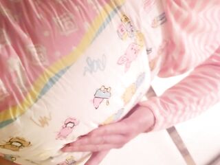 Cute diaper cum (tons of pre and cum!)