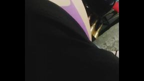 Segunda parte del video donde le pago al tatuador con el culo por qu&eacute_ traigo dinero, tra&iacute_a una plug en el culo durante todo el tatuaje y el tatuador jamas se di&oacute_ cuenta