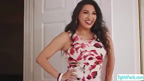 Jessy Dubai - Busty Tbabe Deepthroats And Anal