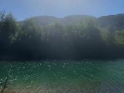 me cojo a la sirena que encontré en el río paradisiaco