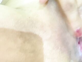 Me masturbo rico y suave