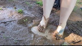 Barefoot Squishing & Playing in the Mud, Dirty Feet