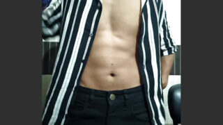 สำเร็จความใคร่ด้วยตนเอง, ช่วยตัวเองด้วยมือ, ช่วยตัวเอง, เดซี – หนุ่มเอเชียผอมบางอวัยวะเพศใหญ่โตกำลังร่วมเพศทางทวารหนัก