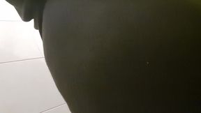 delicious peeing in public toilet 4k