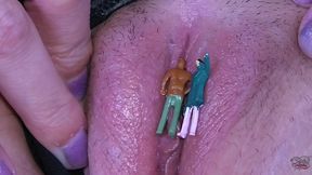 Giantess with 2 Busty MILFs