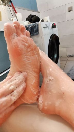 Feet teasing and cumming for you