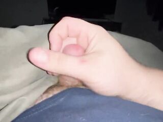 Quick rub, giant spunk fountain, in couch