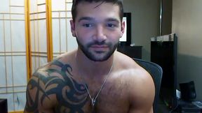 Fratmen Maddox Cums in the Show