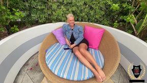 kaden kole rides rome major reverse on the outdoor lounge chair!