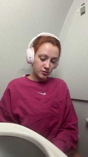 I Pee in the Plane Toilet!